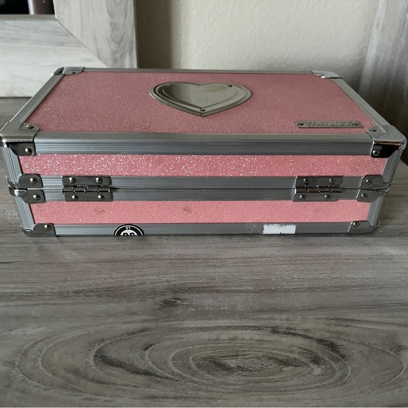 Vaultz Pink Glitter Lock and Key Pencil Box - Picture 8 of 11